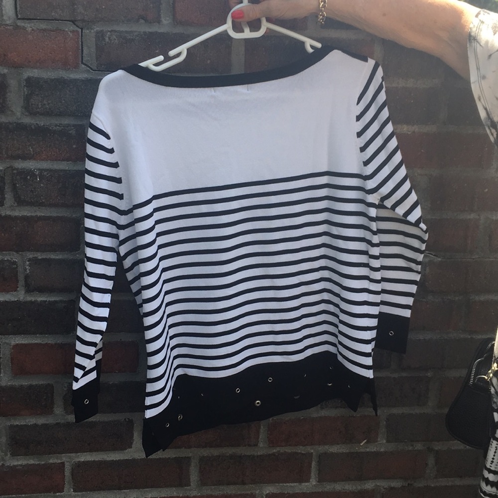Sweater - Picture 2 of 4